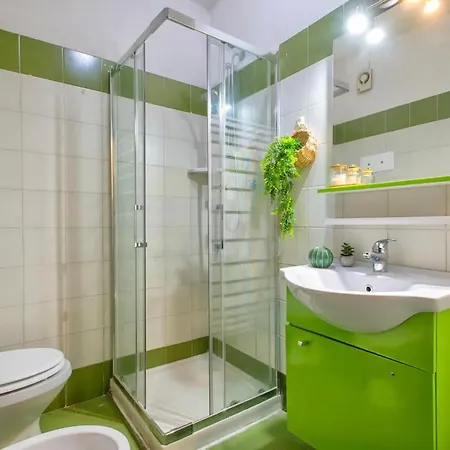 Isa - 6 Beds In Just 150 Mt From The Sea Apartment Golfo Aranci