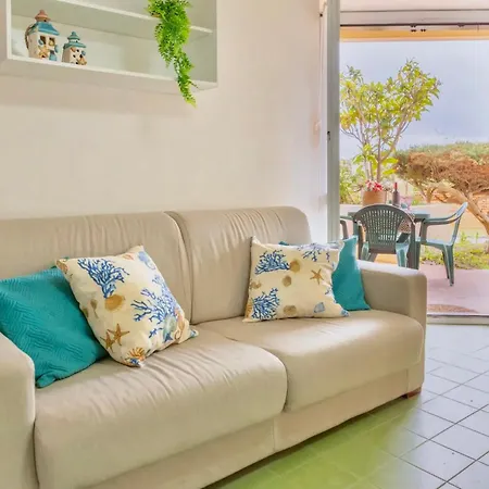 아파트 Isa - 6 Beds In Just 150 Mt From The Sea *