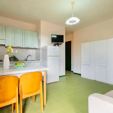 Isa - 6 Beds In Just 150 Mt From The Sea Golfo Aranci